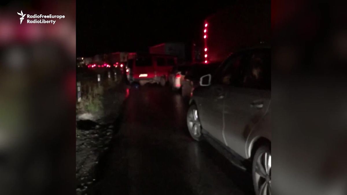 Video: Rusové se tlačí na hranici do Gruzie. Země, kterou dřív také napadli